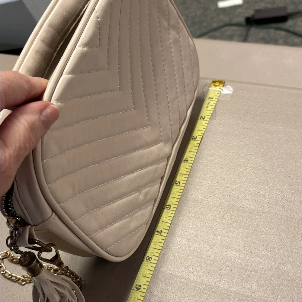 Chic Cream Quilted Wristlet